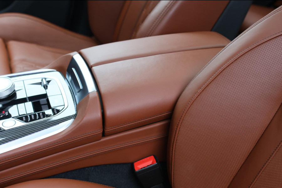 BMW X5 XDrive50e M-Sport *Sky-Lounge*B&W*M-Stoelen*Soft-Close*Trekhaak*