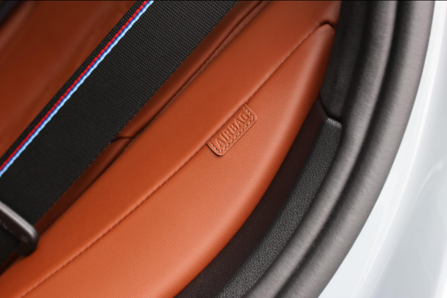 BMW X5 XDrive50e M-Sport *Sky-Lounge*B&W*M-Stoelen*Soft-Close*Trekhaak*