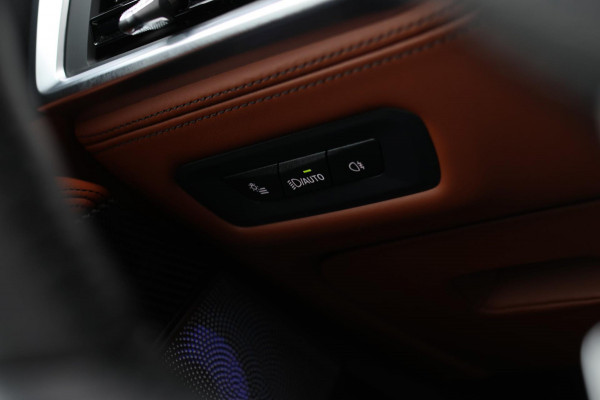 BMW X5 XDrive50e M-Sport *Sky-Lounge*B&W*M-Stoelen*Soft-Close*Trekhaak*