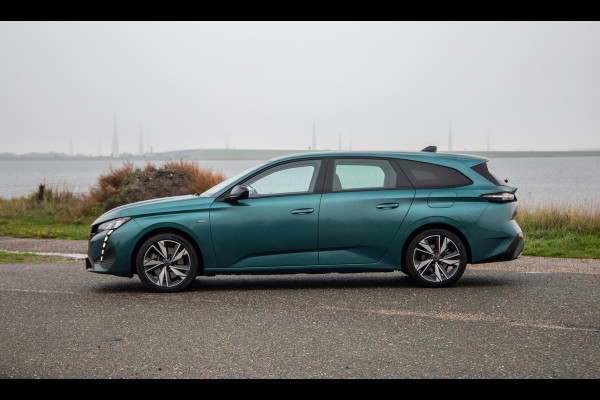 Peugeot 308 SW 1.6 HYbrid 180 Allure Pack Business AIRCO / CRUISE CONTROLE / CARPLAY / PLUG IN HYBRID / STOELVERWARMING