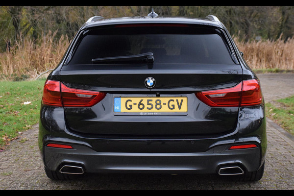 BMW 5 Serie Touring 520i*M-Pakket*Pano*Head-up*H&K*20"Inch*1e eig*Nl Auto*