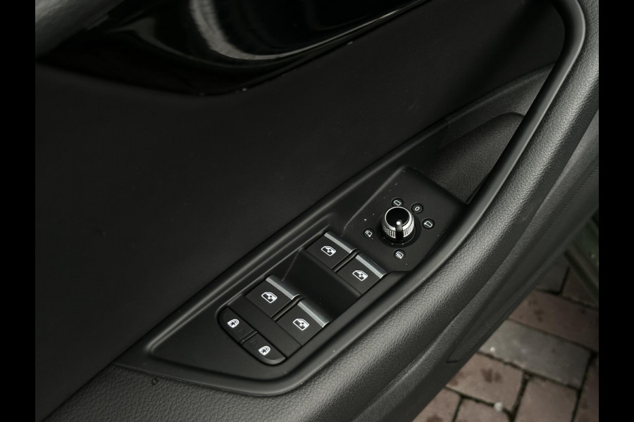 Audi A5 Sportback 40 TFSI S edition Competition S Line LED Virtual Dash DAB+ Passagiers Display