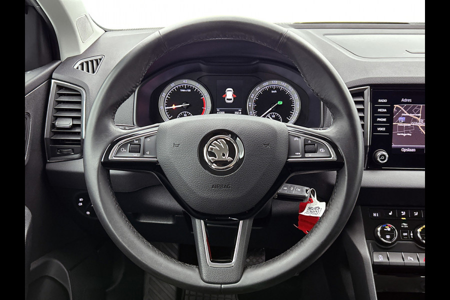 Škoda Karoq 1.5 TSI ACT Sportline Business Automaat (NAVIGATIE, STOELVERWARMING, PARKEERSENSOREN, GOED ONDERHOUDEN)
