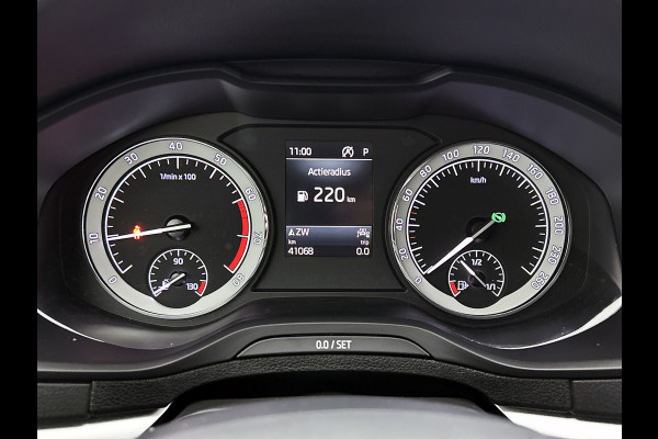 Škoda Karoq 1.5 TSI ACT Sportline Business Automaat (NAVIGATIE, STOELVERWARMING, PARKEERSENSOREN, GOED ONDERHOUDEN)