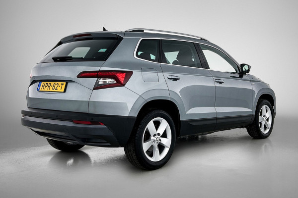 Škoda Karoq 1.5 TSI ACT Sportline Business Automaat (NAVIGATIE, STOELVERWARMING, PARKEERSENSOREN, GOED ONDERHOUDEN)