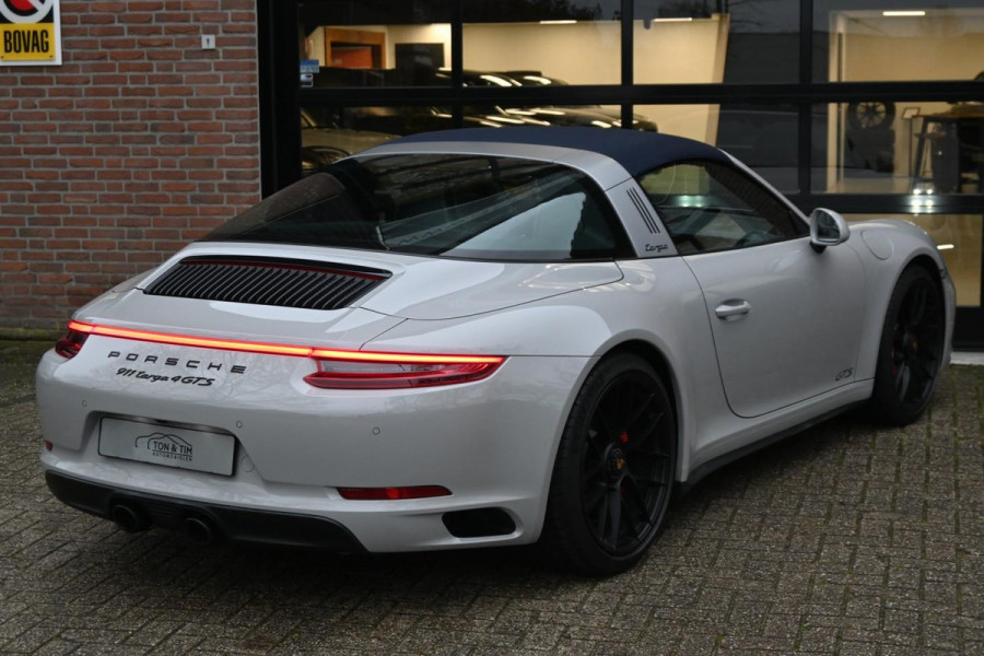Porsche 911 3.0 Targa 4 GTS PDK Krijt SportChrono BOSE PDLS CAM '19