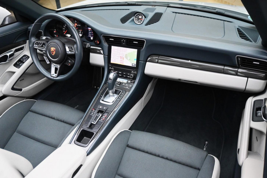 Porsche 911 3.0 Targa 4 GTS PDK Krijt SportChrono BOSE PDLS CAM '19