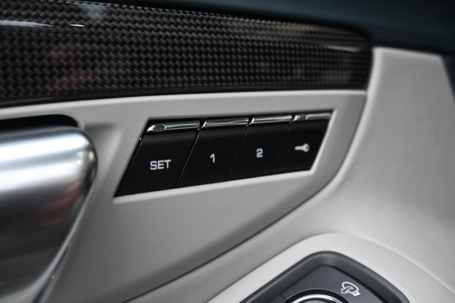 Porsche 911 3.0 Targa 4 GTS PDK Krijt SportChrono BOSE PDLS CAM '19