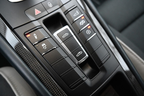 Porsche 911 3.0 Targa 4 GTS PDK Krijt SportChrono BOSE PDLS CAM '19