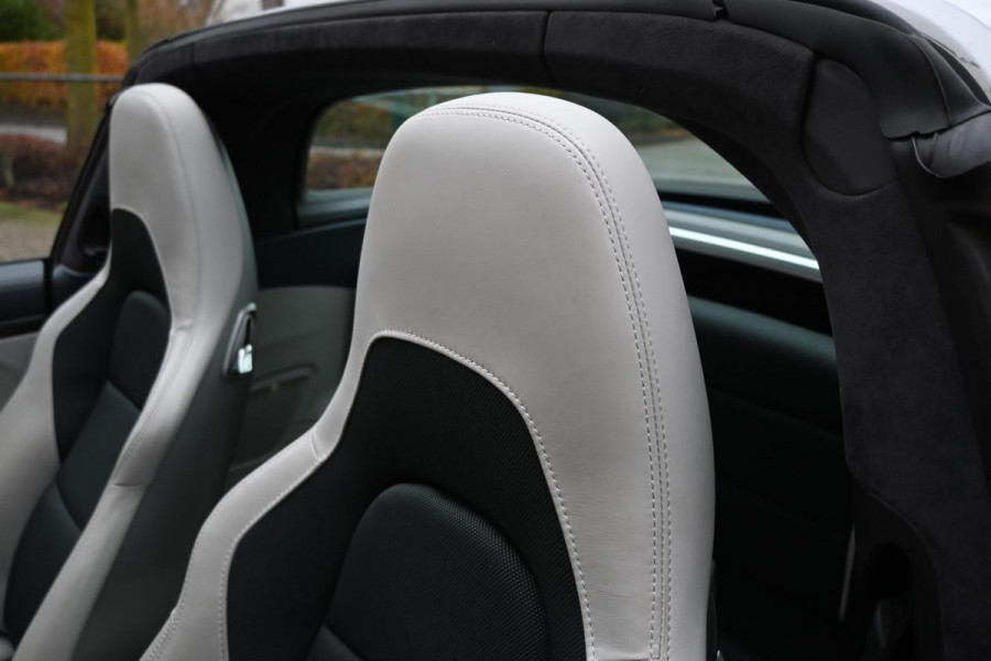 Porsche 911 3.0 Targa 4 GTS PDK Krijt SportChrono BOSE PDLS CAM '19