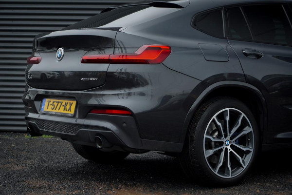 BMW X4 xDrive30i High Executive M-Sport / Pano / Harman Kardon / Trekhaak