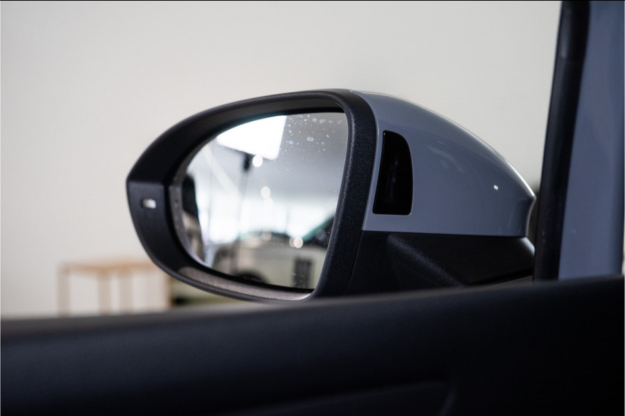 Volkswagen Golf 2.0 TSI GTI Clubsport 301 PK | IQ | Pano | Sfeer | Harman | Leder | BOMVOL! 12 MND Garantie