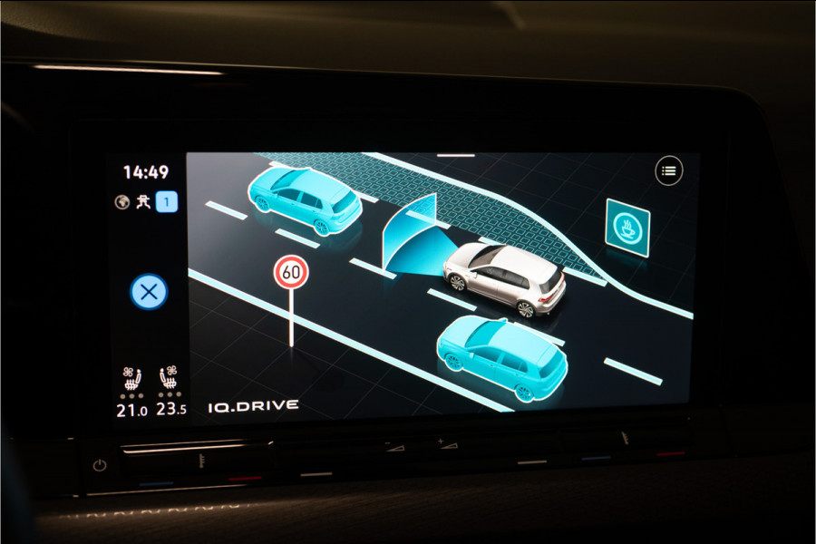 Volkswagen Golf 2.0 TSI GTI Clubsport 301 PK | IQ | Pano | Sfeer | Harman | Leder | BOMVOL! 12 MND Garantie