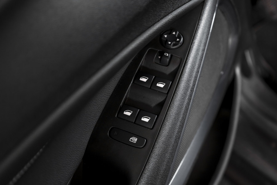 Opel Crossland 1.2 Turbo Elegance 110 PK Orig. NL | Cruise | PDC | PDC | Camera | NAV + App. Connect | ECC | Trekhaak | DAB | LM 16" |