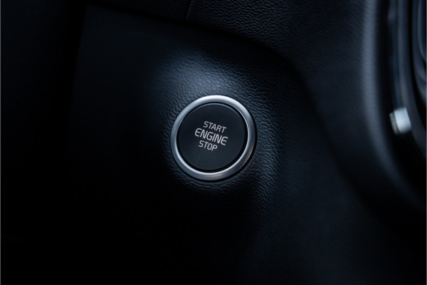 Volvo XC40 1.5 T4 Recharge Core ** Camera ** Stoelverwarming ** Winter-line