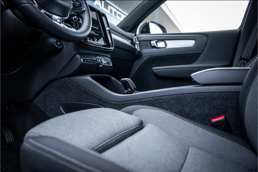 Volvo XC40 1.5 T4 Recharge Core ** Camera ** Stoelverwarming ** Winter-line