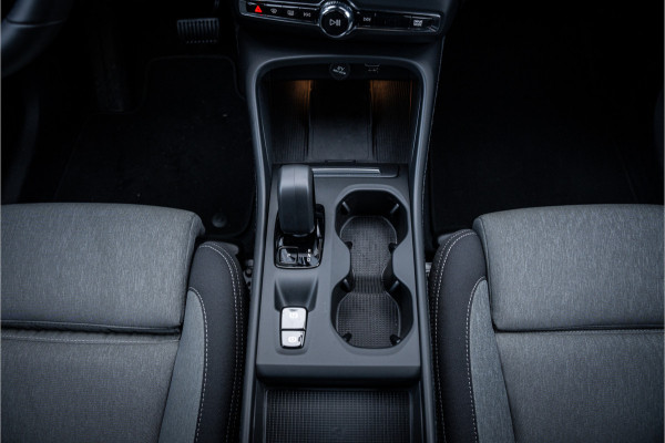Volvo XC40 1.5 T4 Recharge Core ** Camera ** Stoelverwarming ** Winter-line