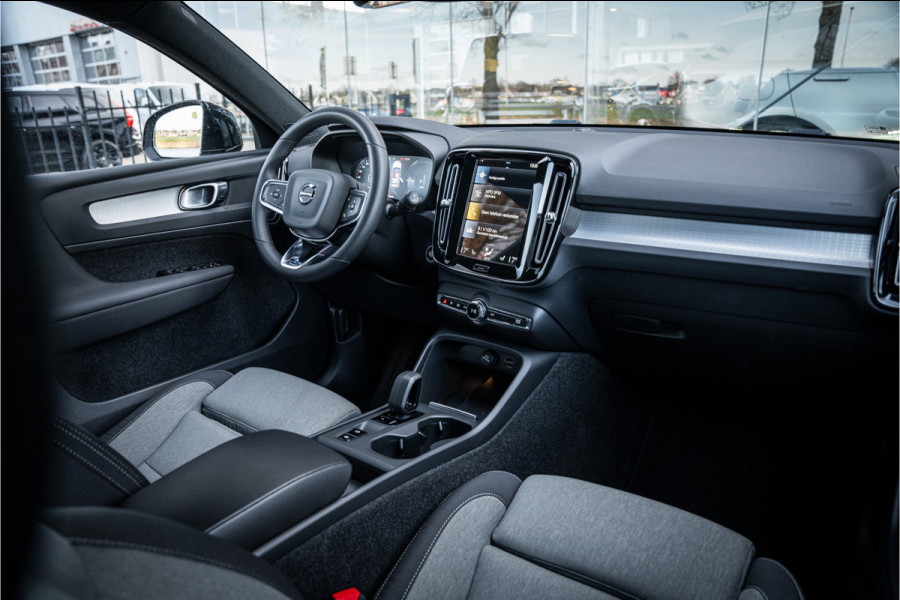 Volvo XC40 1.5 T4 Recharge Core ** Camera ** Stoelverwarming ** Winter-line