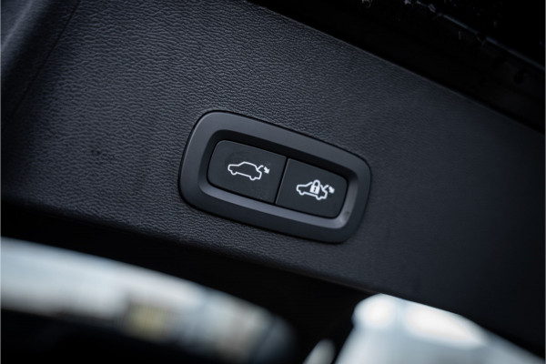 Volvo XC40 1.5 T4 Recharge Core ** Camera ** Stoelverwarming ** Winter-line