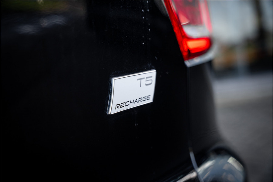 Volvo XC40 1.5 T4 Recharge Core ** Camera ** Stoelverwarming ** Winter-line
