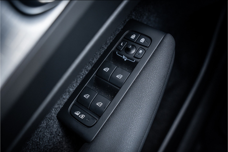 Volvo XC40 1.5 T4 Recharge Core ** Camera ** Stoelverwarming ** Winter-line