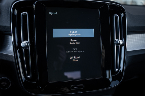 Volvo XC40 1.5 T4 Recharge Core ** Camera ** Stoelverwarming ** Winter-line