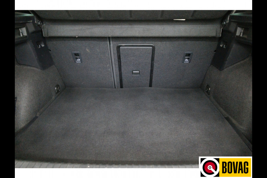 CUPRA Formentor 1.4 e-Hybrid Business 204 PK automaat | Adap. cruise | Camera | Navigatie | App. connect | Draadloze telefoonlader, sfeerverlichting, Led