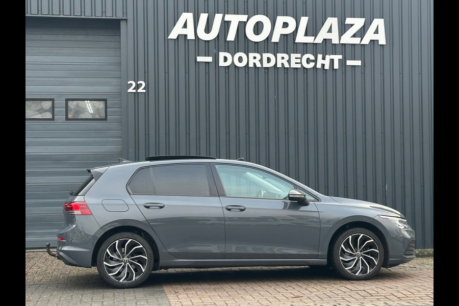 Volkswagen Golf 1.5 TSI Life Pano/ Navi / Sfeer
