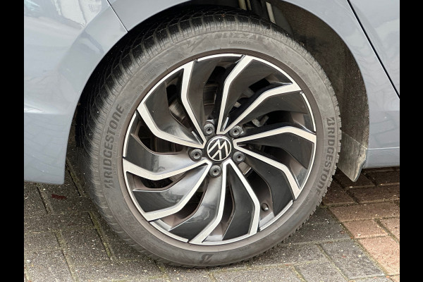 Volkswagen Golf 1.5 TSI Life Pano/ Navi / Sfeer