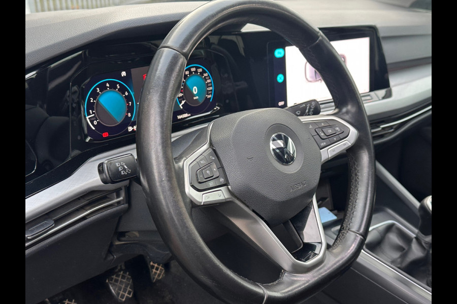 Volkswagen Golf 1.5 TSI Life Pano/ Navi / Sfeer