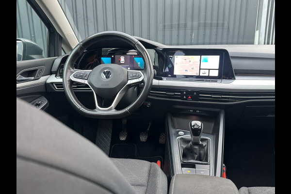 Volkswagen Golf 1.5 TSI Life Pano/ Navi / Sfeer