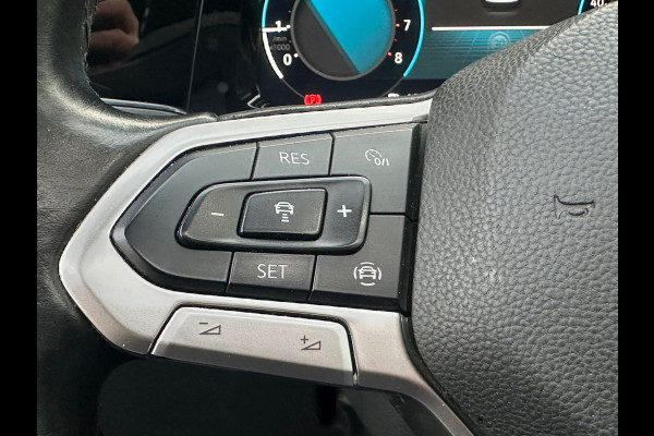 Volkswagen Golf 1.5 TSI Life Pano/ Navi / Sfeer