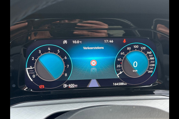 Volkswagen Golf 1.5 TSI Life Pano/ Navi / Sfeer