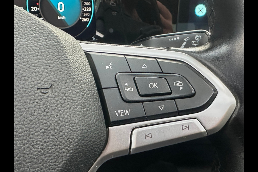 Volkswagen Golf 1.5 TSI Life Pano/ Navi / Sfeer