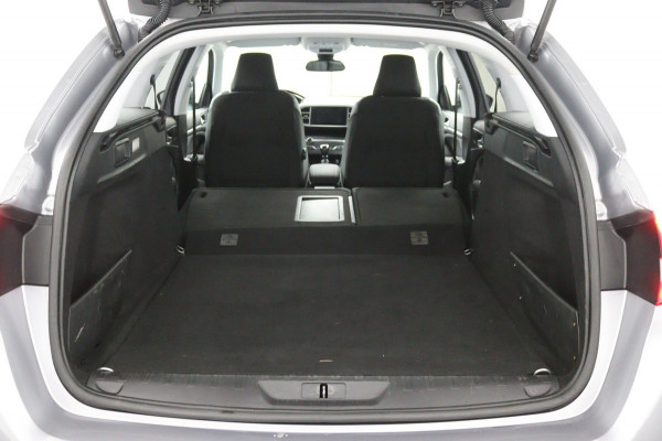 Peugeot 308 SW 1.2 *130PK*ECC*ACC*CAM*NAVI*HAAK*CARPLAY*