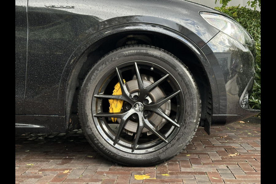 Alfa Romeo Stelvio 2.0 T AWD Veloce Panoramadak Adapt. Cruise Harman/Kardon Leer Stoelverw. 20''LM