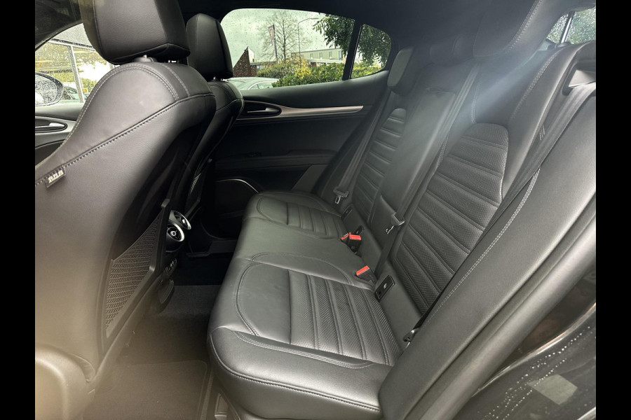 Alfa Romeo Stelvio 2.0 T AWD Veloce Panoramadak Adapt. Cruise Harman/Kardon Leer Stoelverw. 20''LM