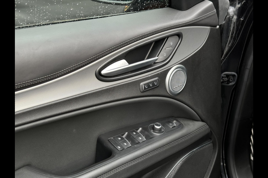 Alfa Romeo Stelvio 2.0 T AWD Veloce Panoramadak Adapt. Cruise Harman/Kardon Leer Stoelverw. 20''LM