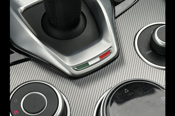 Alfa Romeo Stelvio 2.0 T AWD Veloce Panoramadak Adapt. Cruise Harman/Kardon Leer Stoelverw. 20''LM