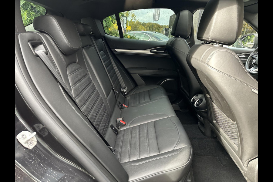 Alfa Romeo Stelvio 2.0 T AWD Veloce Panoramadak Adapt. Cruise Harman/Kardon Leer Stoelverw. 20''LM