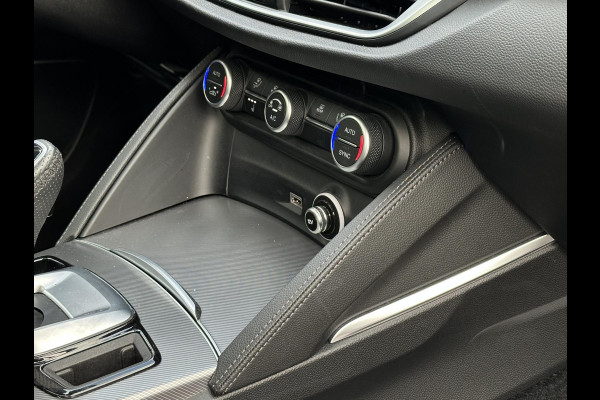 Alfa Romeo Stelvio 2.0 T AWD Veloce Panoramadak Adapt. Cruise Harman/Kardon Leer Stoelverw. 20''LM