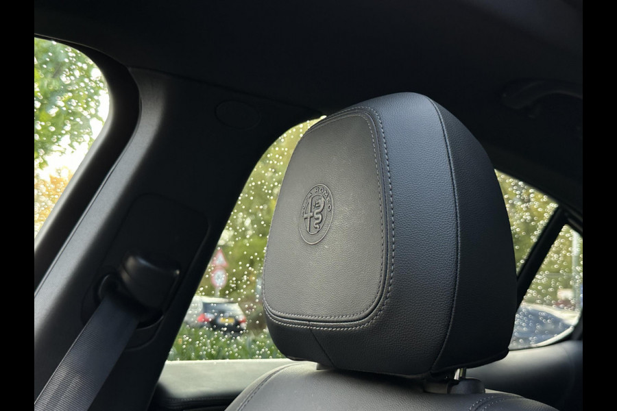 Alfa Romeo Stelvio 2.0 T AWD Veloce Panoramadak Adapt. Cruise Harman/Kardon Leer Stoelverw. 20''LM