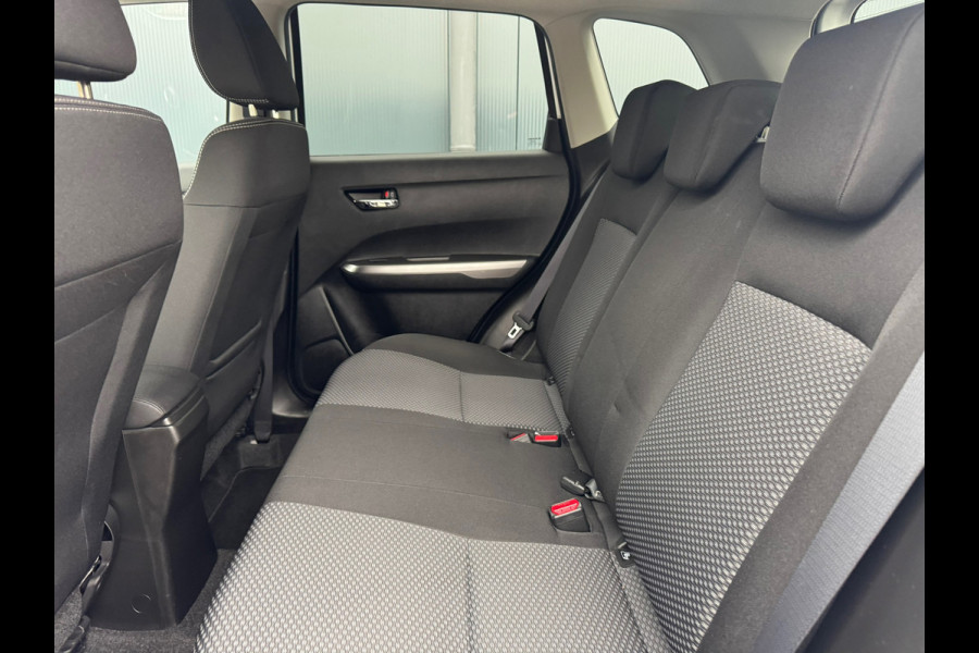 Suzuki Vitara 1.0 Boosterjet * Navigatie * Camera * Stoelverwarming * Cruise Control *