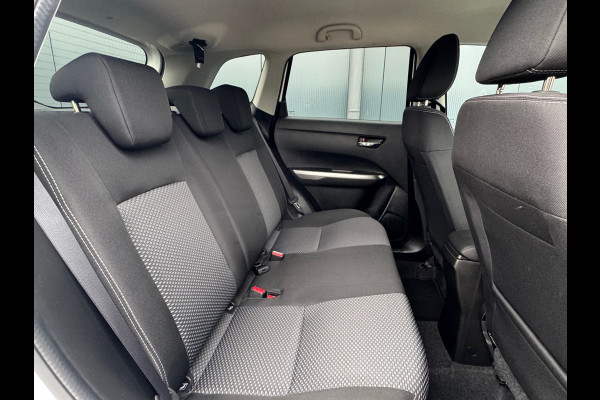 Suzuki Vitara 1.0 Boosterjet * Navigatie * Camera * Stoelverwarming * Cruise Control *