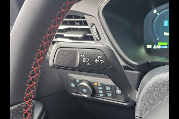 Ford Kuga 2.5 PHEV ST-Line 243 pk | Driver Assistance Pack | Wegklapbare trekhaak | 2.100 kg trekgewicht! | Winterpakket | 19 inch Licht metalen Velgen