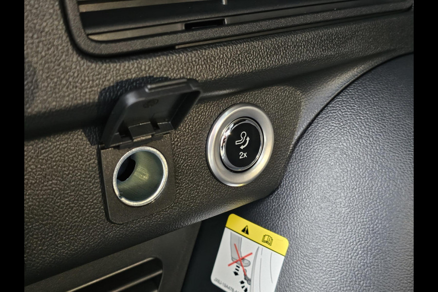 Ford Kuga 2.5 PHEV ST-Line 243 pk | Driver Assistance Pack | Wegklapbare trekhaak | 2.100 kg trekgewicht! | Winterpakket | 19 inch Licht metalen Velgen