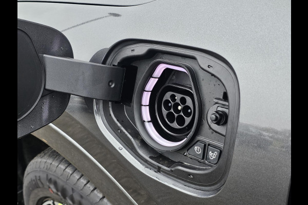 Ford Kuga 2.5 PHEV ST-Line 243 pk | Driver Assistance Pack | Wegklapbare trekhaak | 2.100 kg trekgewicht! | Winterpakket | 19 inch Licht metalen Velgen