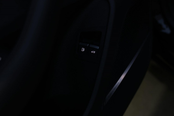 Audi Q8 60 TFSI e Quattro Competition *Pano*RS-Stoelen*B&O*4-Wiel besturing*360 Camera*