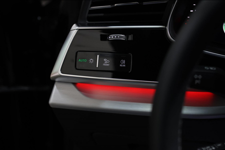 Audi Q8 60 TFSI e Quattro Competition *Pano*RS-Stoelen*B&O*4-Wiel besturing*360 Camera*