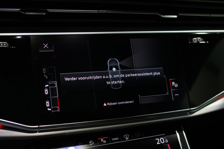 Audi Q8 60 TFSI e Quattro Competition *Pano*RS-Stoelen*B&O*4-Wiel besturing*360 Camera*
